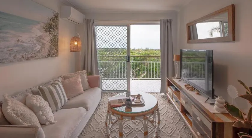 Seaview - Pet-Friendly - Panoramic Ocean Views - Opposite Shaws Bay - East Ballina - Image 1