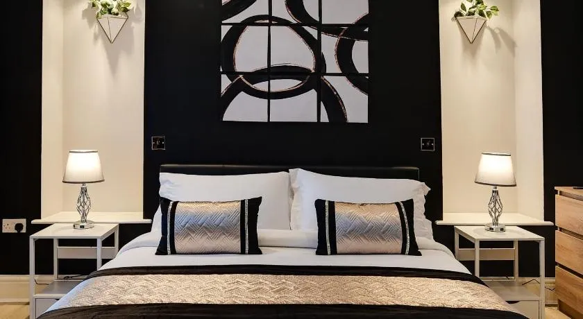 Suite Serviced Apartments Wigan Central I Free Parking - Image 1