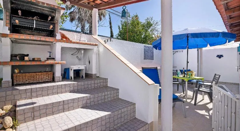 Shell's Apartment - Image 1