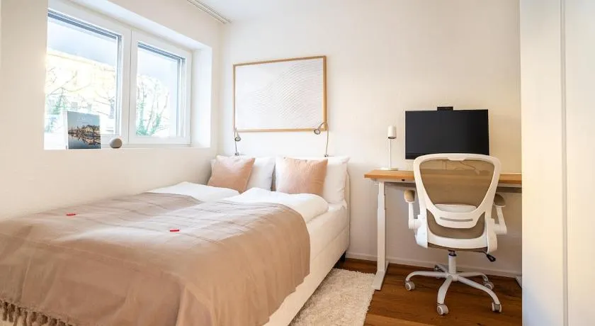 Zurich Furnished Business Apartments - Airport, Hallenstadion, Parking, Ergonomic Workspace - Image 1