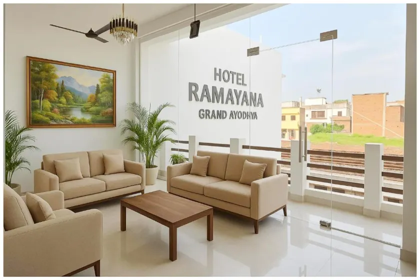 Goroomgo Ramayana Grand Ayodhya - Step Away From Ram Mandir - Image 1