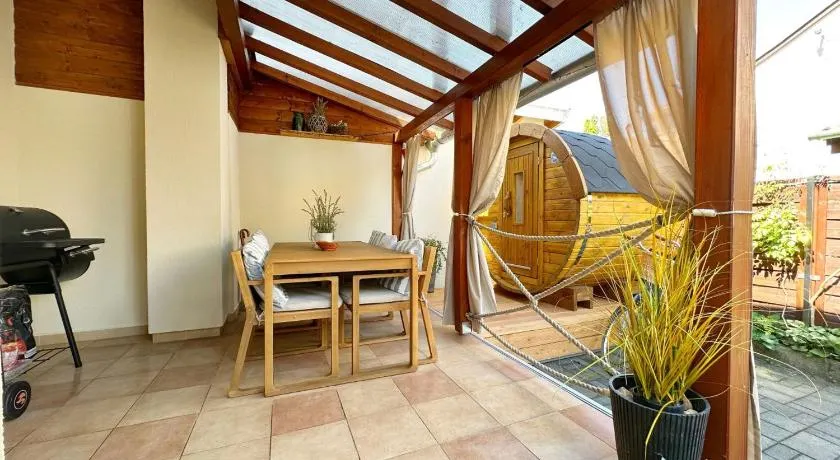 Dora Holiday House & Apartments - Image 1