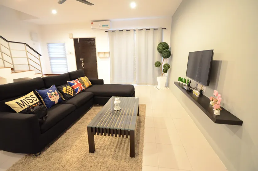 Decozy Homestay (14pax++) - Image 1