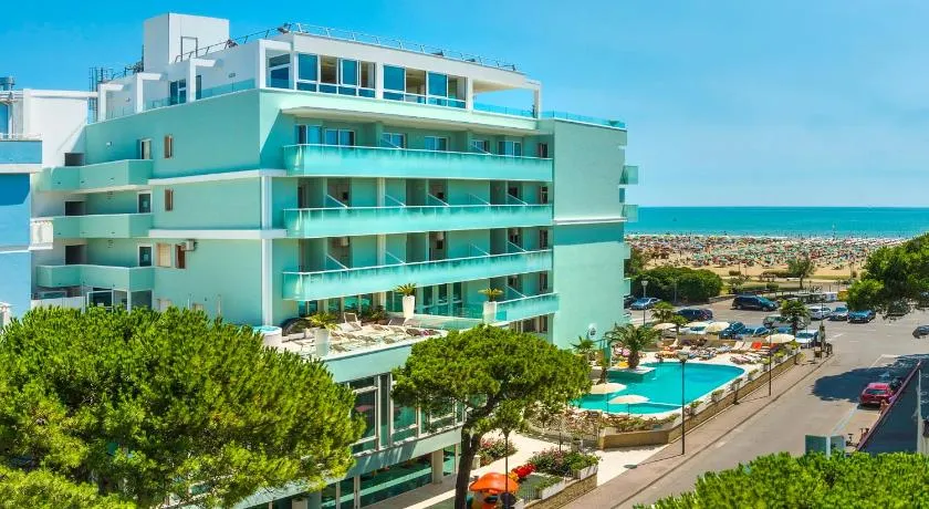 Hotel Montecarlo - Image 1