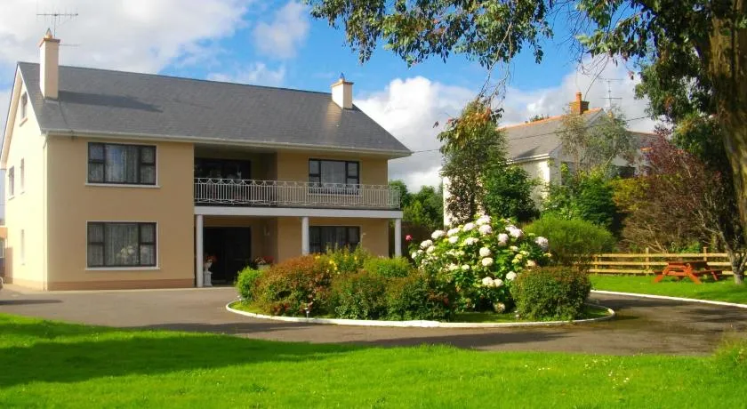 Shepherds Lodge B&B - Image 1