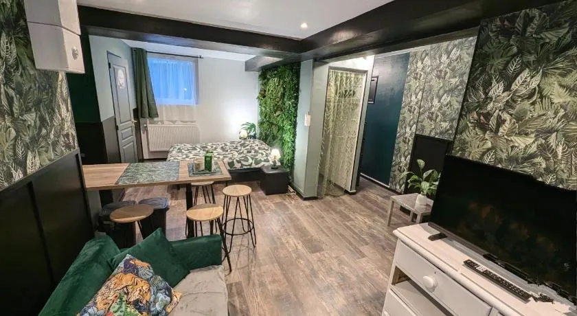 Appartement verdoyant au bord du lac Leman entre Evian et Thonon dans une Villa - Image 1