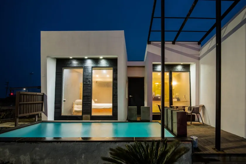 Aqua Beautique Poolvilla - Image 1