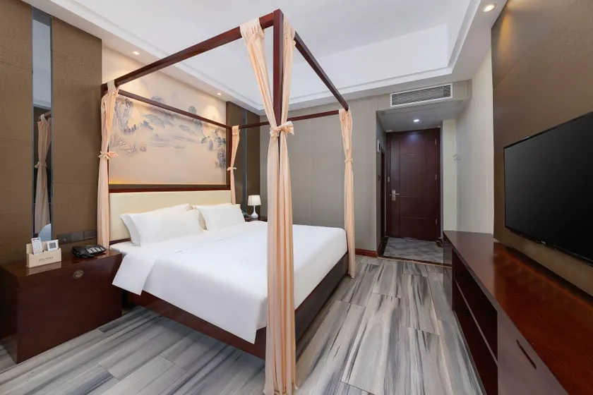 Jingxi Boutique Hotel (Wuzhishan March 3rd Avenue Forest Lake Branch) - Image 1