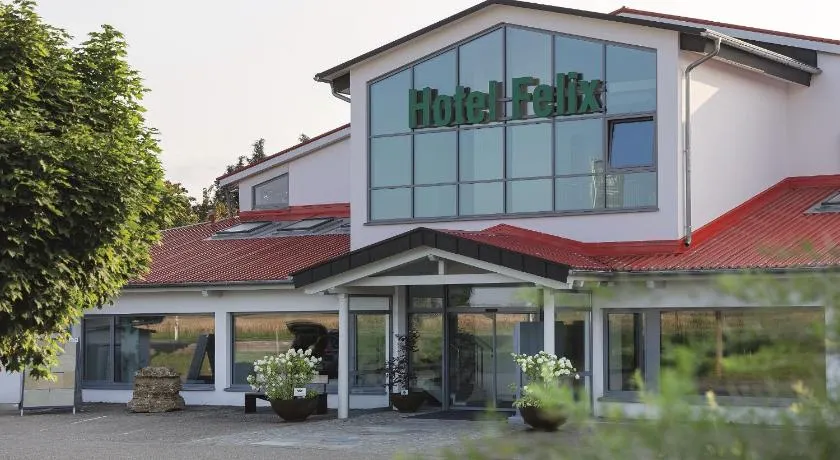Hotel Felix - Image 1