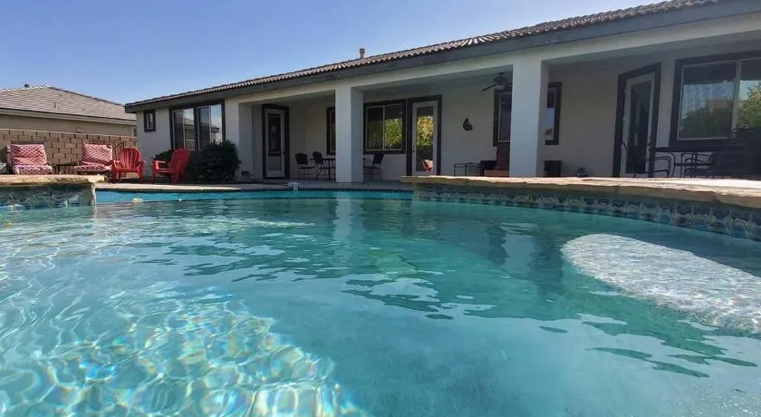 Splendid Vacation Home! Pool, Spa, 2 masters! - Image 1