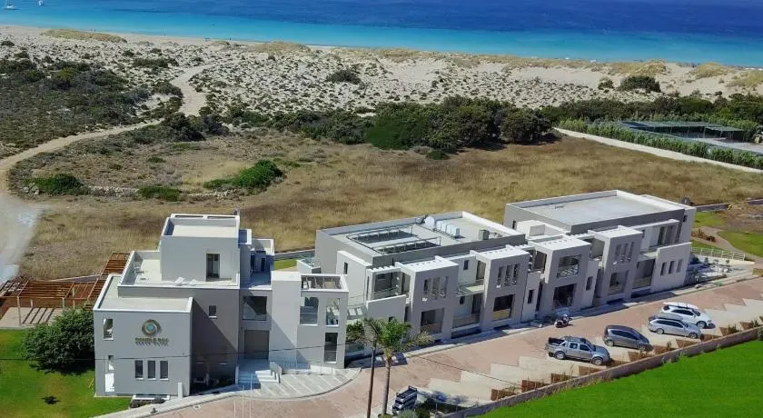 Double Bay Beach Hotel - Image 1