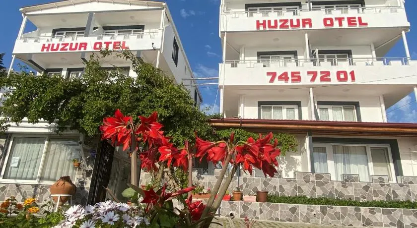Huzur Hotel - Image 1