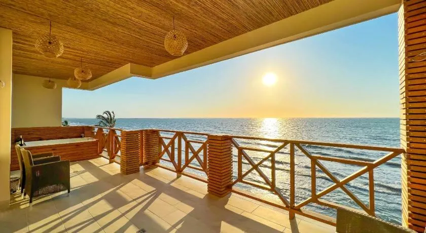 Apartamento - suite, Frente al mar - Image 1