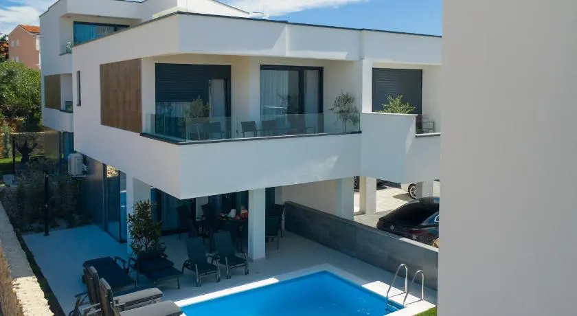 Novalja Bay Villas - Image 1