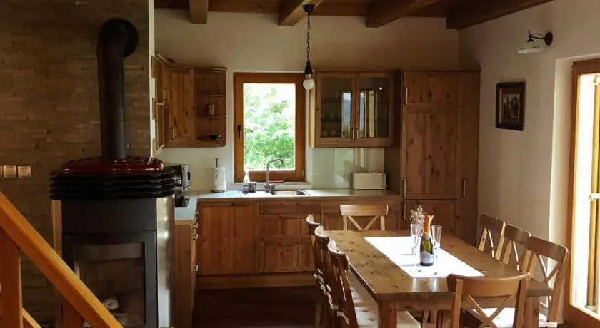 Gozdarjeva koča nad Rimskimi Toplicami - Image 1