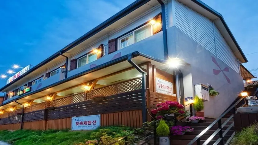 Cheongdo Bitchukje Pension - Image 1