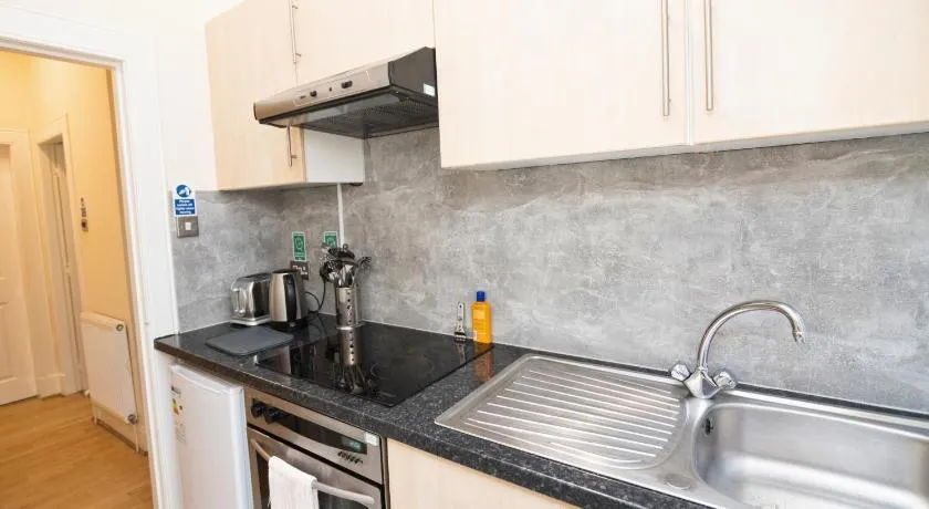 The Summit Apartment Holburn - Lovely 1 bedroom - Image 1