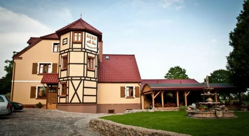 Dom Nad Rozlewiskiem - Image 1