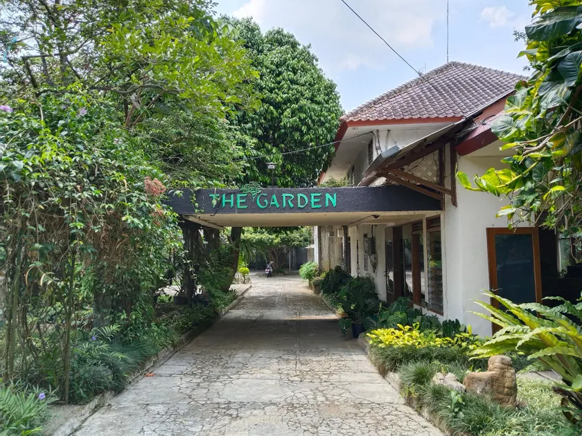 The Garden Family Guest House powered by Cocotel - Image 1
