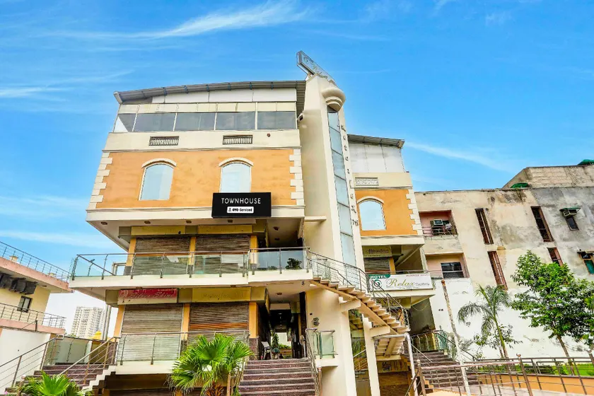 Super Townhouse Relax Suits A Boutique Hotel Vasundhara - Image 1