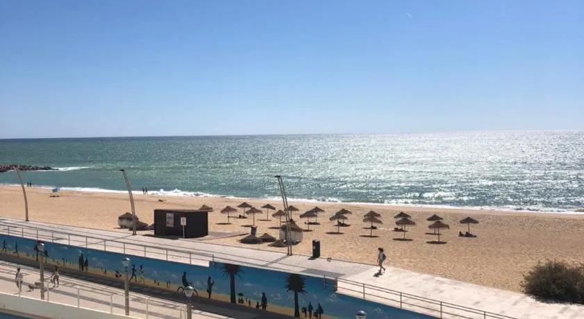 Apartment Girasol Front Beach Quarteira Algarve - Image 1