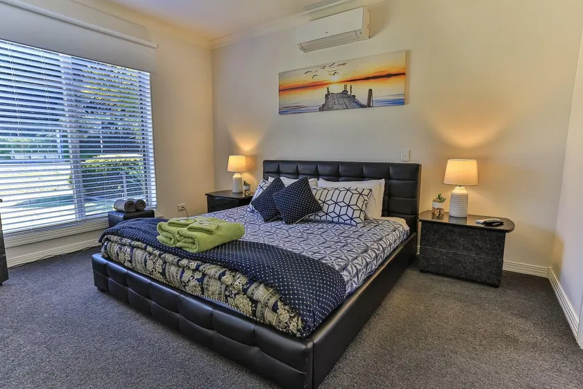Phillip Island Escape In Style - Image 1