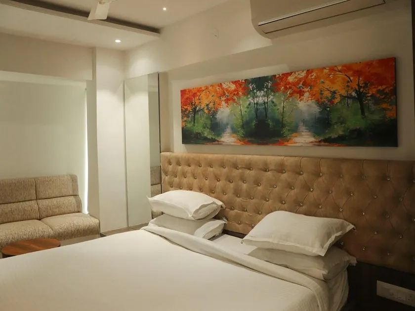 White Villa - Image 1