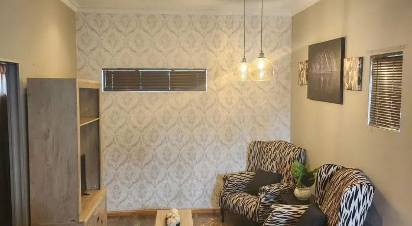 DR M BEAUTY LOUNGE AND GUEST HOUSE - Image 1