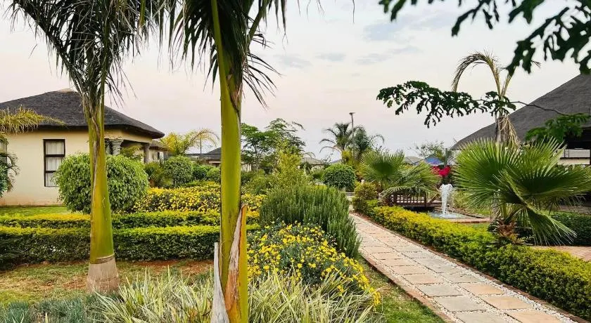 THE BRIDGE BOUTIQUE LODGE - Image 1