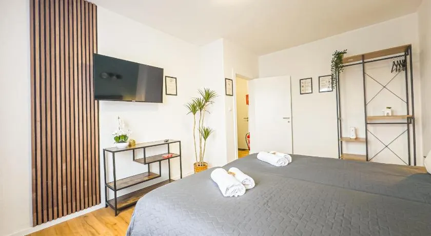 ImmoStay- Neustadt Apartments, TV & WiFi - Image 1