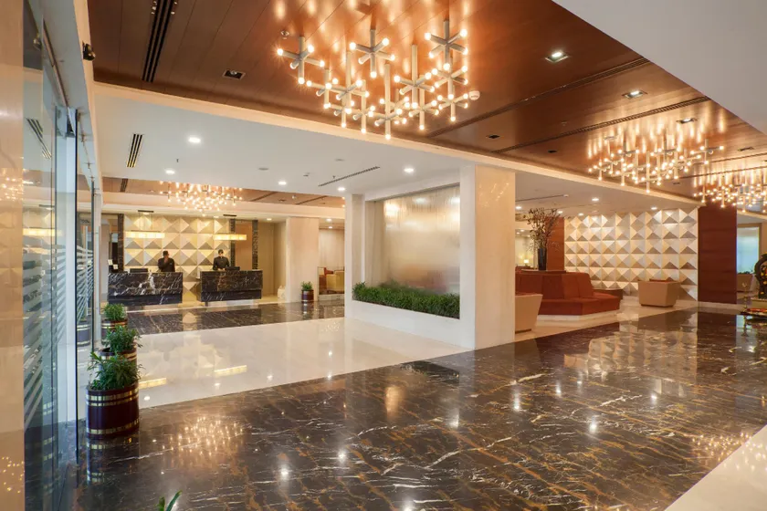 Dolphin Hotel - Image 1