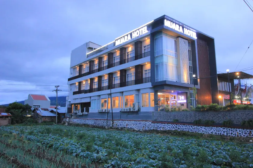Muara Hotel Bukittinggi - Image 1