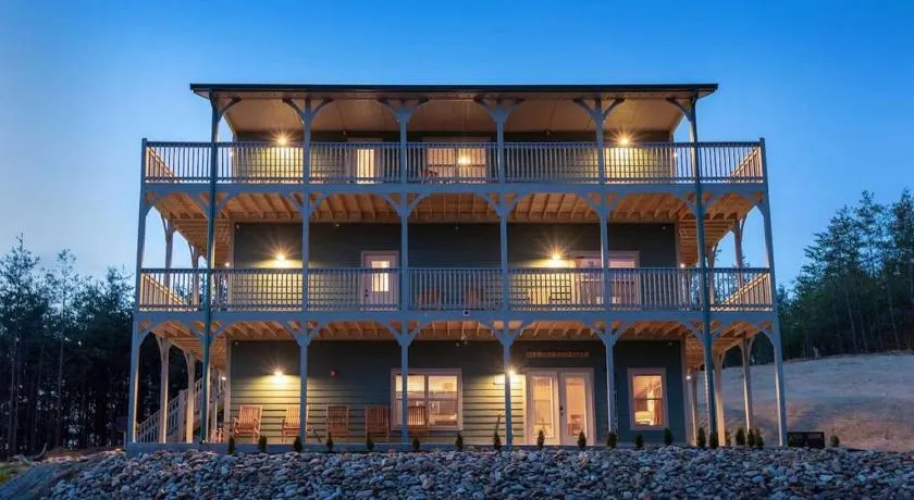 The All Decked Out 5 Minutes to Dollywood! 6Bedroom sleeps 24 with Game Room, Hot Tub - Image 1