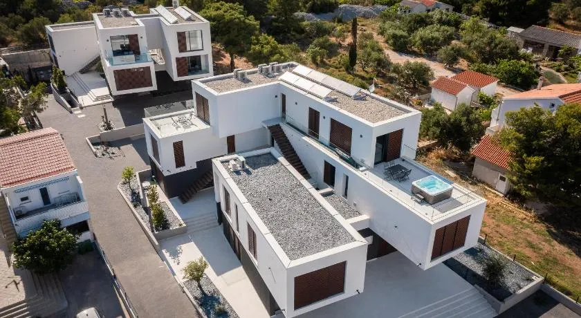 Žakan Rentals - Image 1