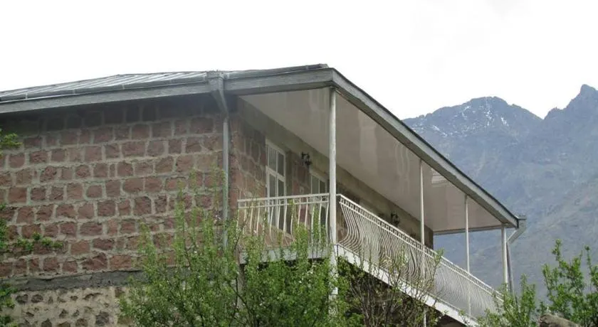 Red Stone Guest House - Image 1
