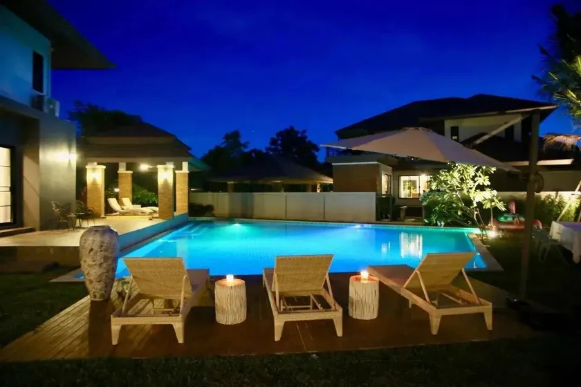 Chiangmai Extra Large Pool Villa - Image 1