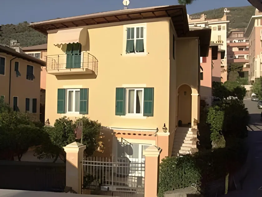 Hotel Villa Moderna - Image 1