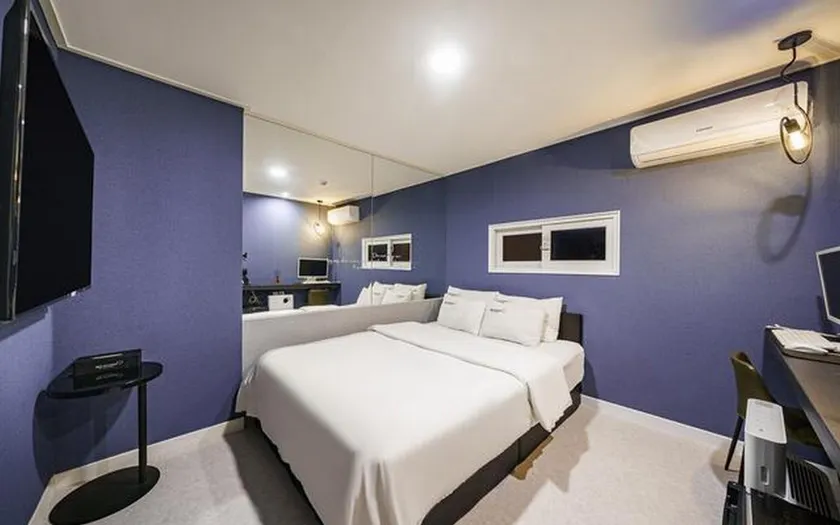 Bed Station - Image 1