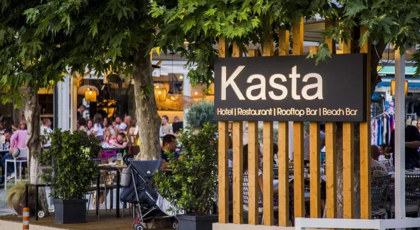 Kasta Beach Hotel - Image 1