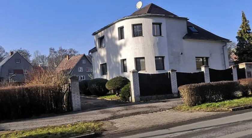 Penzion Ubytování u Parku s parkovištěm - Image 1
