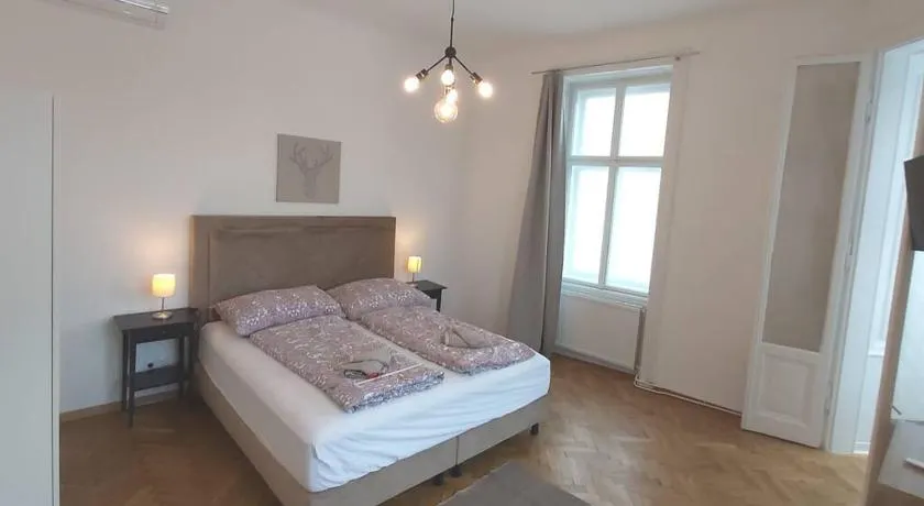 Lovely new 2 bedroom near hannovamarkt - Image 1