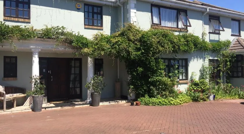 Parc Lodge Guesthouse - Image 1