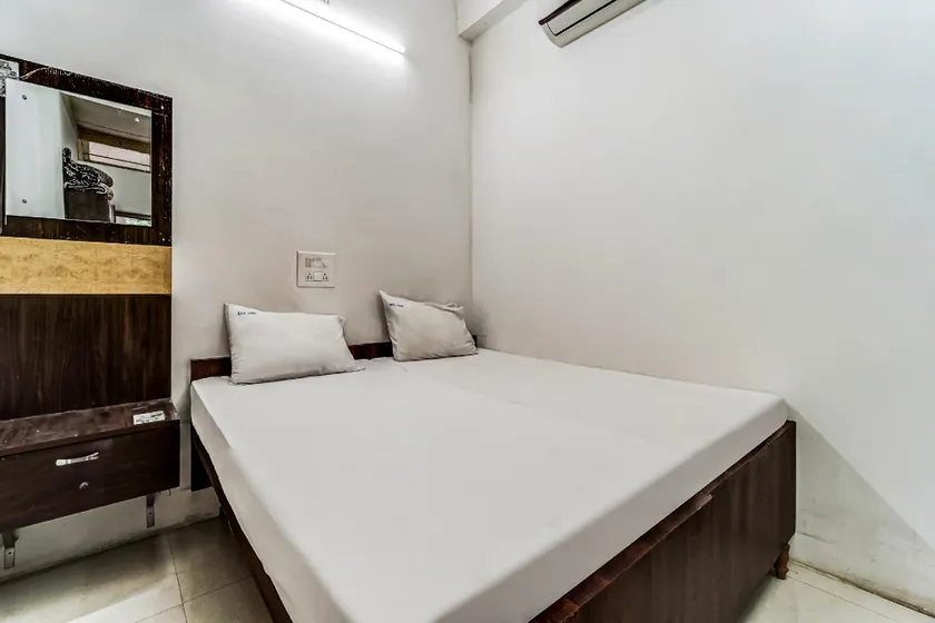 Hotel O Midtown Hotel & Guest House - Image 1