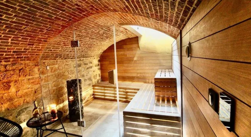 Le Spa Beauvoisine - Jacuzzi Sauna Rouen centre Free parking - Image 1