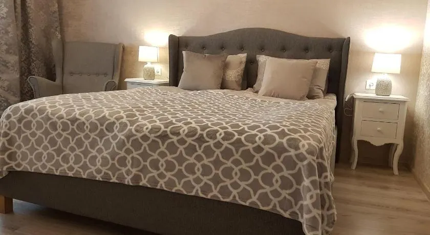 2 Bedroom Lux Apartments - Image 1