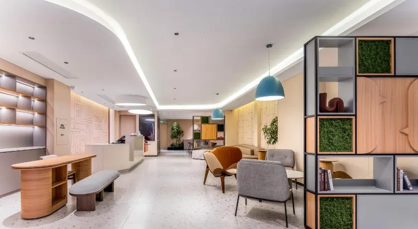 Home Inn Selected - Guilin City Center Close to HSR - Image 1