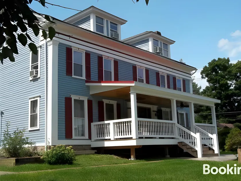 Tin Brook Bed & Breakfast - Image 1