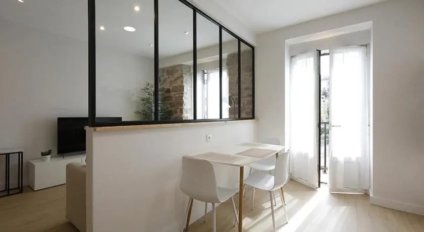 Apartment in Donostia well connected downtown - Image 1