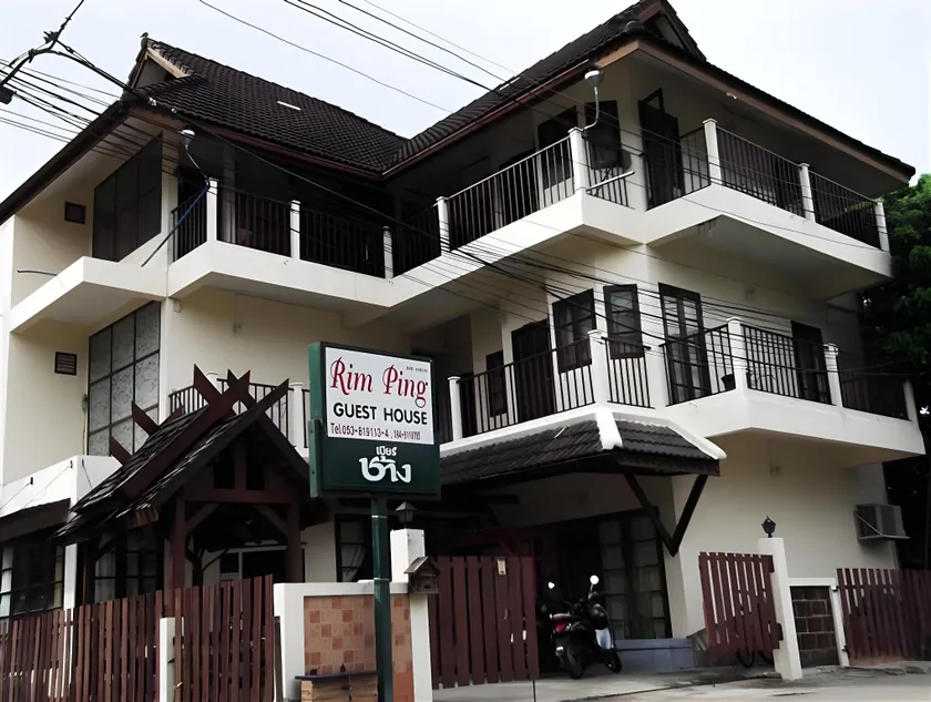 Rim Ping Guest House - Image 1
