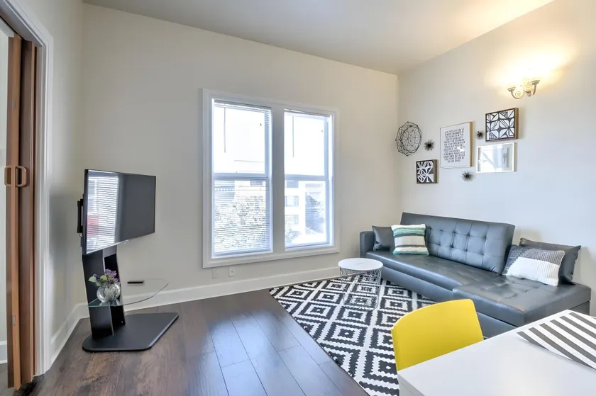Capitol Hill Luxury Apartments - Image 1